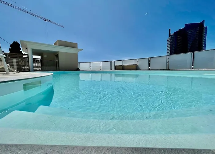Beautiful With Terracepool - Near Monaco 펜션 *