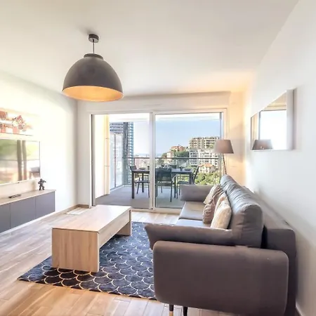 Beautiful With Terracepool - Near Monaco Nyaraló *