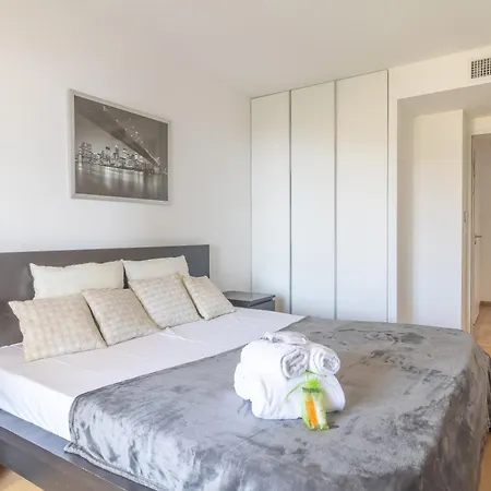 Beautiful With Terracepool - Near Monaco Nyaraló *